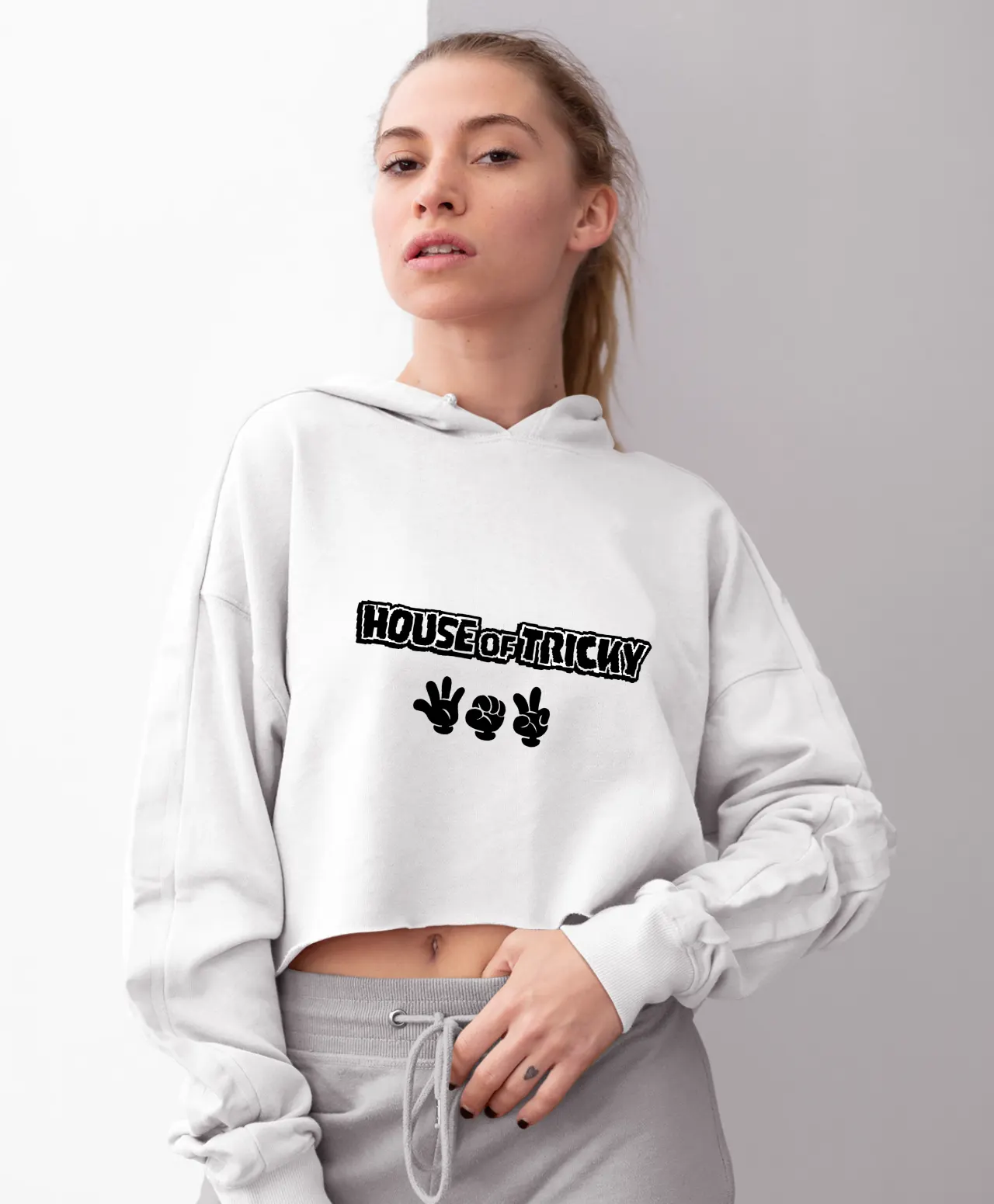 Xikers Doorbell Ringing Cropped Hoodie